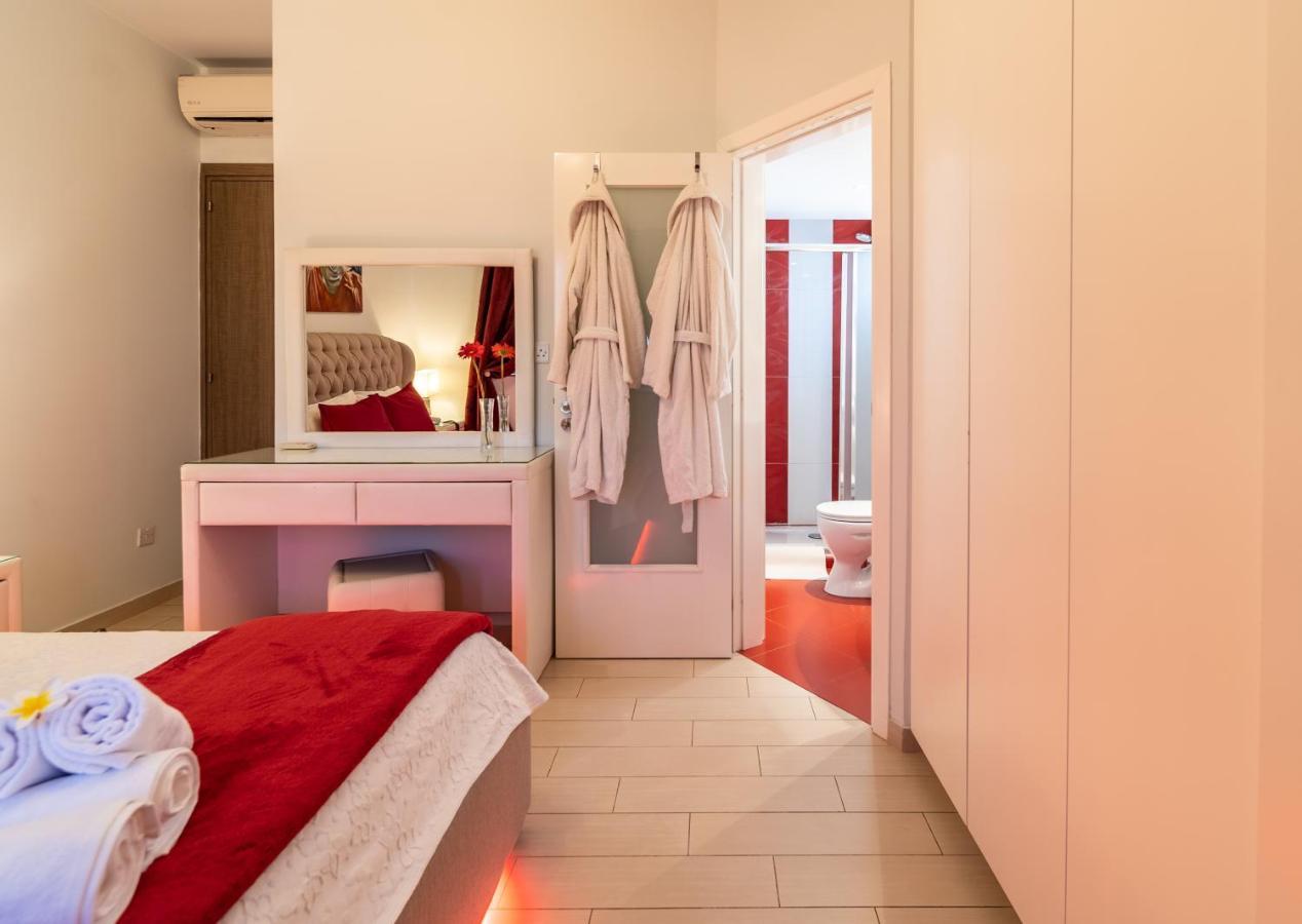 Mesogios House Suites Larnaca Luaran gambar