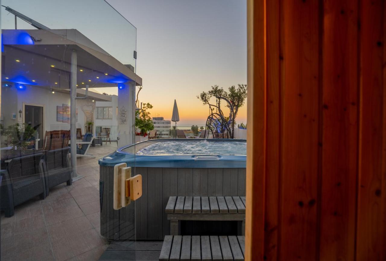 Mesogios House Suites Larnaca Luaran gambar