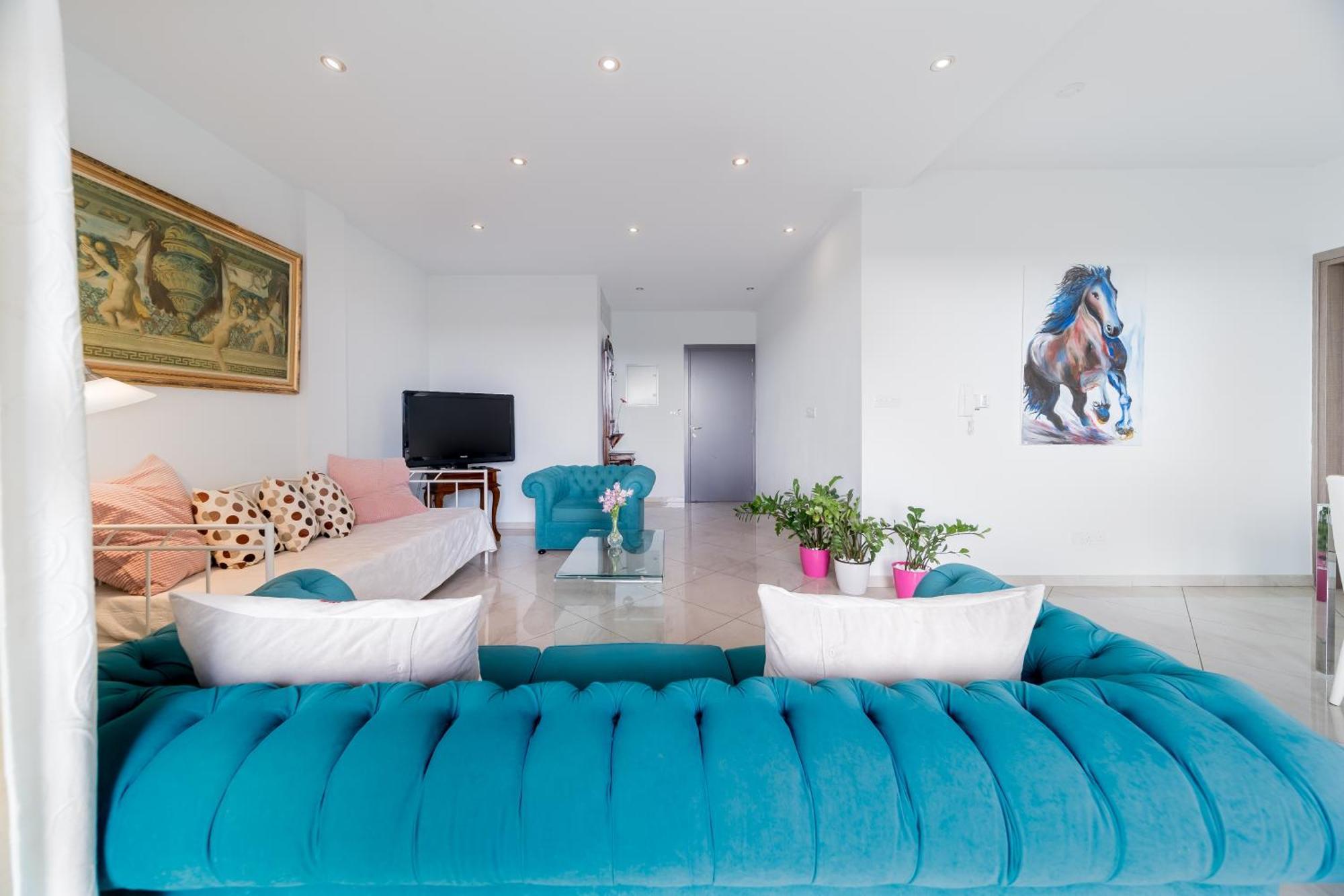 Mesogios House Suites Larnaca Luaran gambar